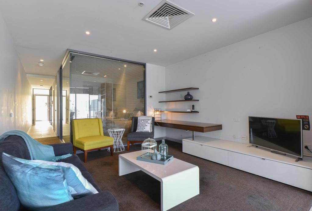 Northbank Residences By Apartments Of Melbourne Room photo