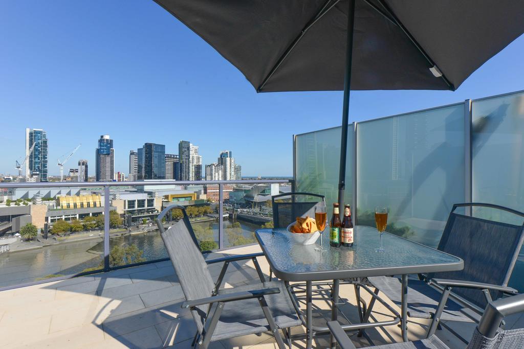 Northbank Residences By Apartments Of Melbourne Exterior photo